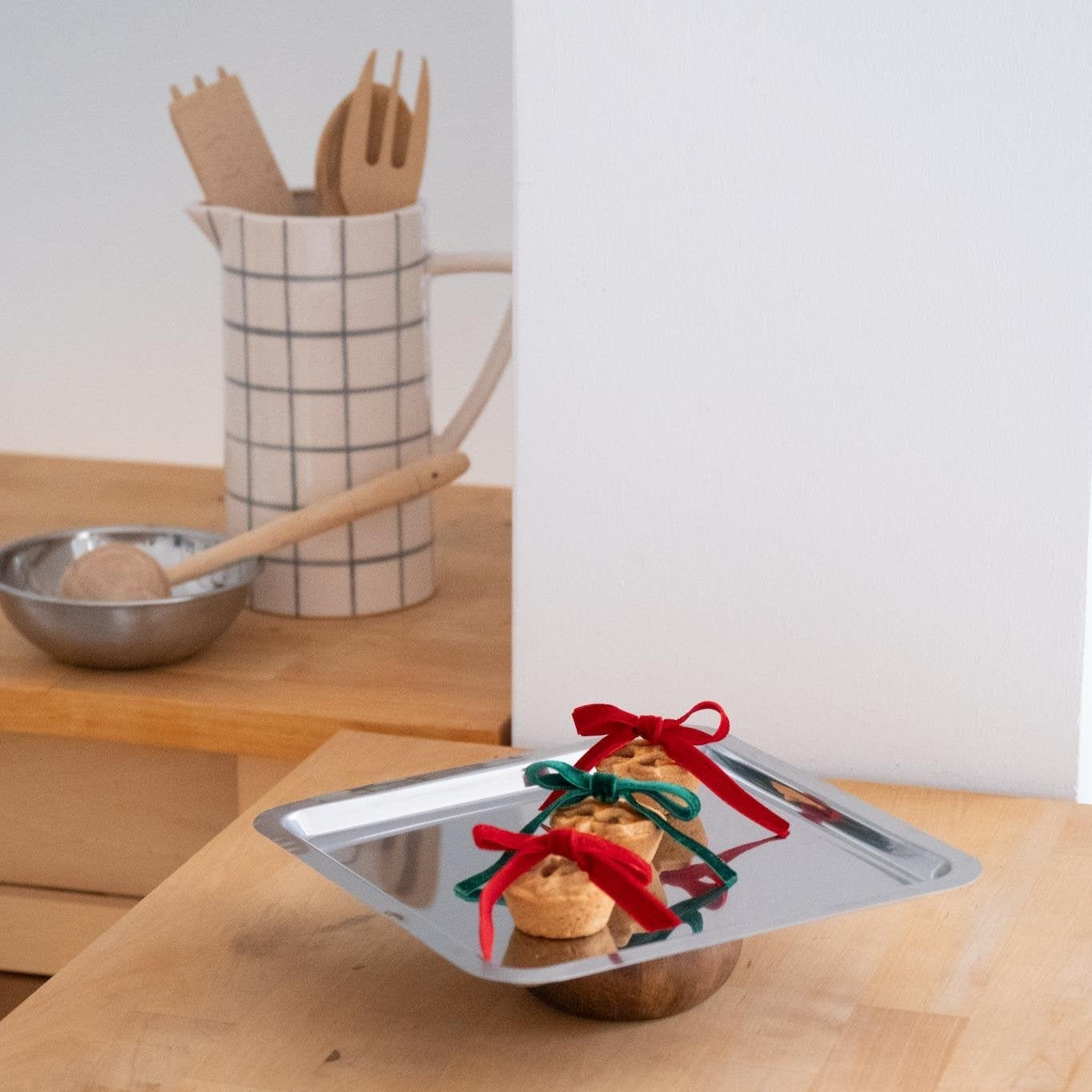 Square Tray with Wooden Legs