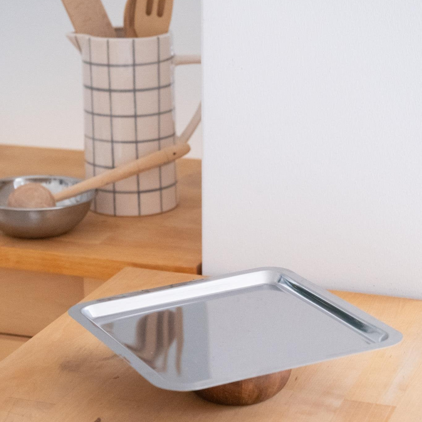 Square Tray with Wooden Legs